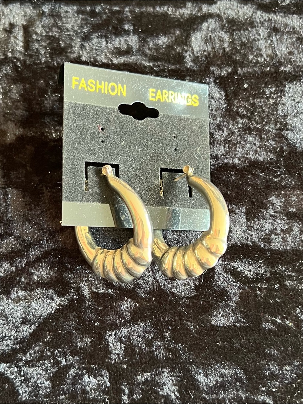 Women's Silver Ripple Medium Hoop Earrings